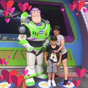 Meet your Posher, Emilia